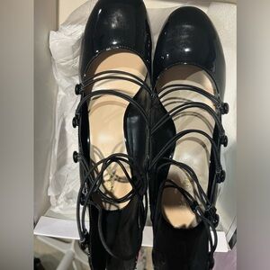 Nine West women’s shoes worn once! Fashionable and sexy at the same time!